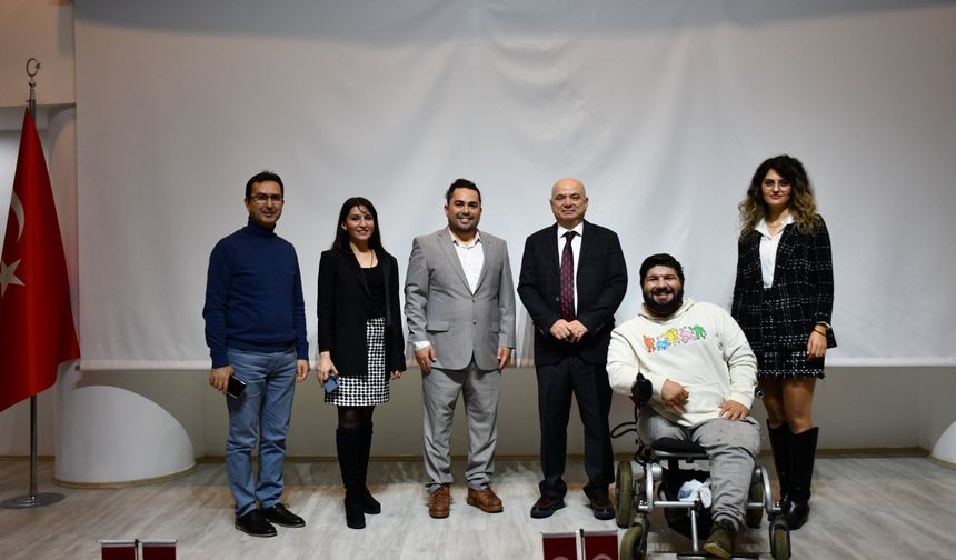 Alanya Üniversitesi'nde Engelliler Paneli