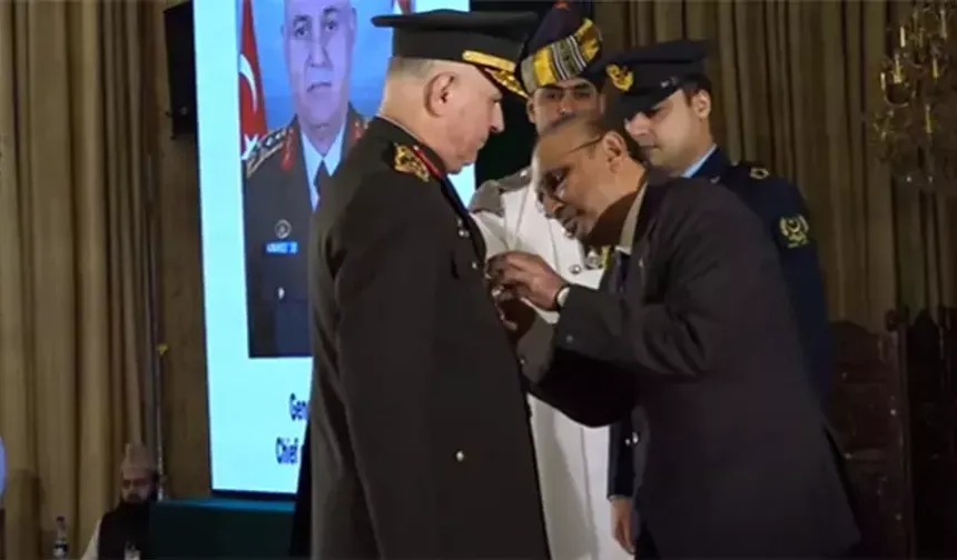 Genelkurmay Başkanı Gürak’a Pakistan’da 'İmtiyaz Nişanı'
