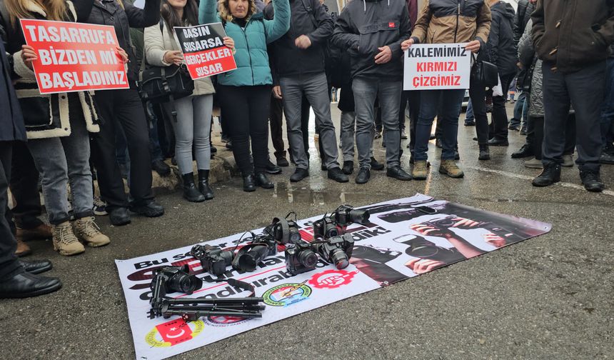 Basın çalışanlarından ‘düşük ücret' protestosu