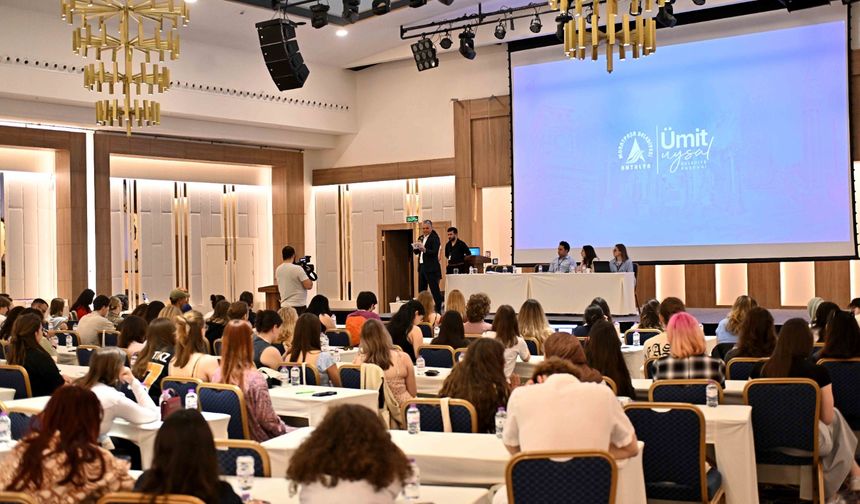 Başkan Uysal Avrupa kongresinde konuştu