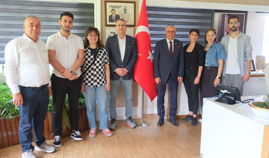 Kemer'de tiyatro şöleni başlıyor