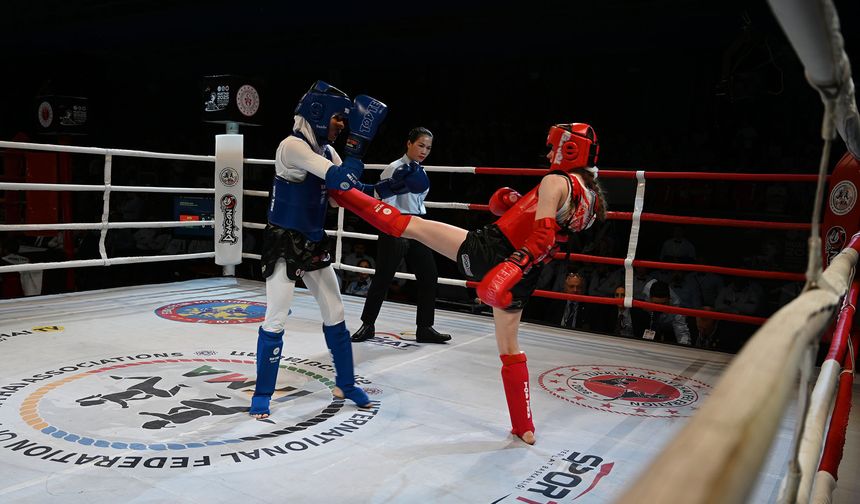 Muaythai Dünya Şampiyonası Kemer'de başladı