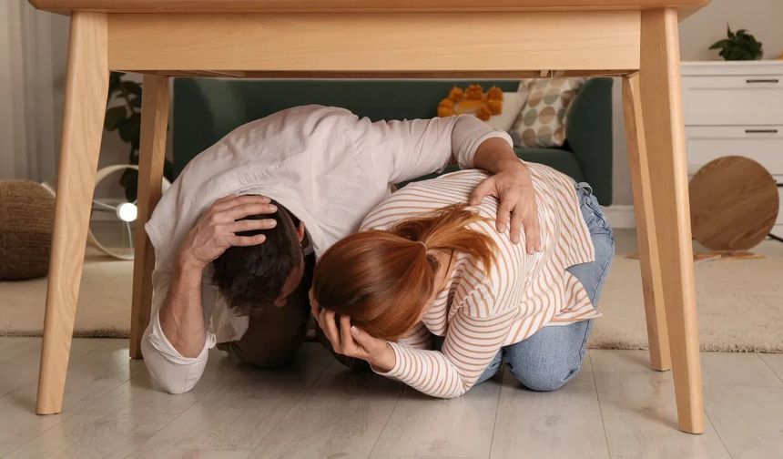 Deprem geçti, sarsıntı hissi kaldı