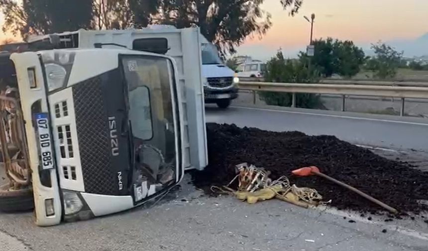 Manavgat'ta feci kaza: 3 yaralı