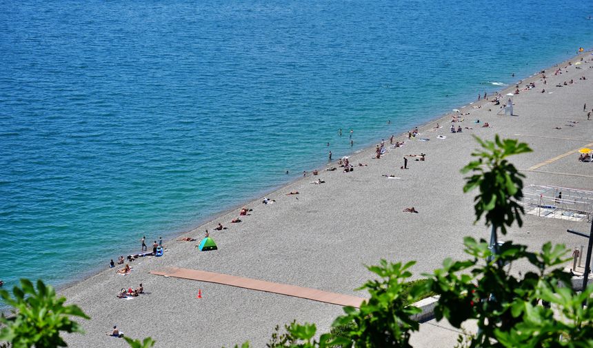 Antalya'ya yaz geldi