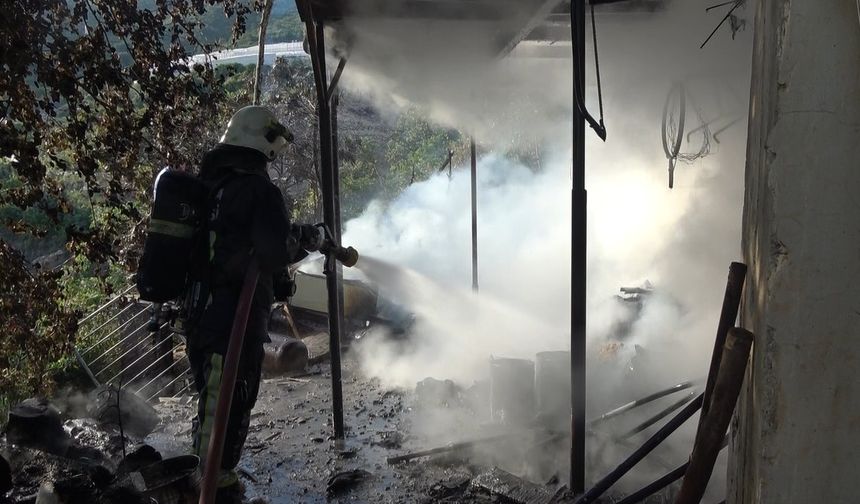 Alanya'da anız yangını daireyi küle döndürdü