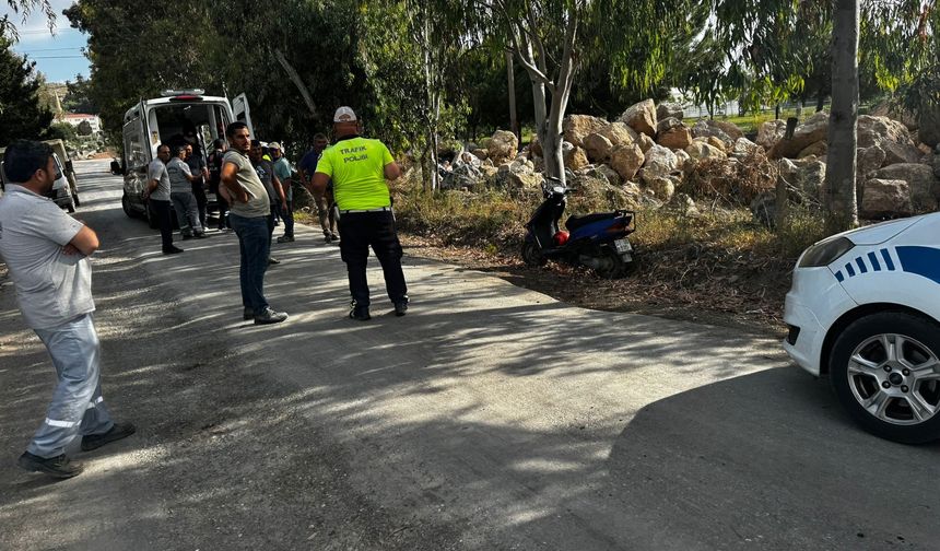 Kontrolden çıkan motosiklet devrildi