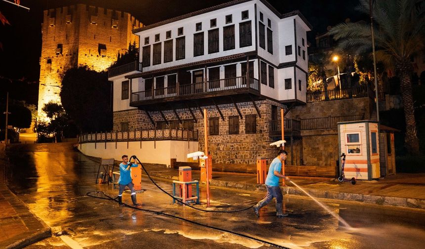 Alanya bayrama hazırlanıyor