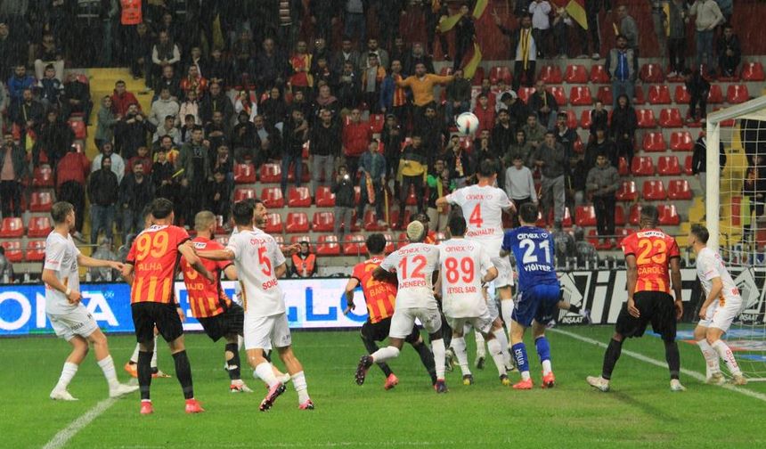 Antalyaspor Kayseri'de mağlup