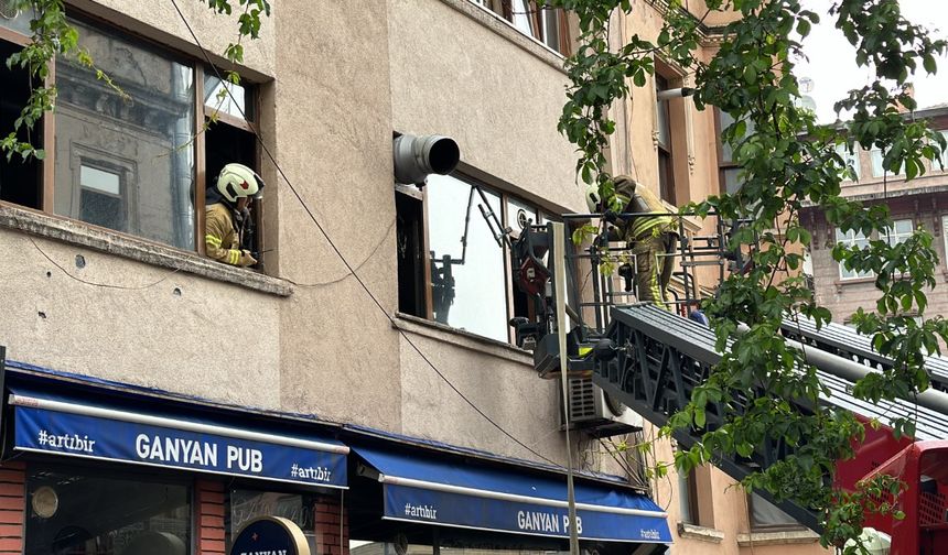 6 katlı binada yangın paniği