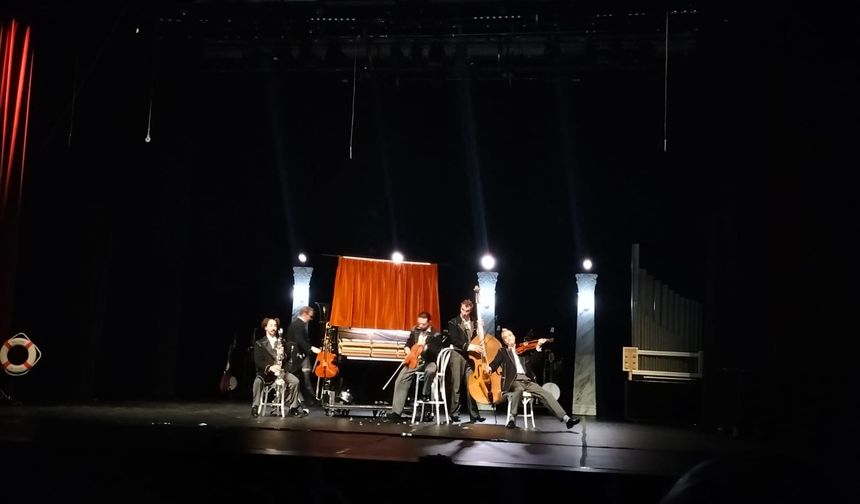 'Scherzo' Antalya’da ayakta alkışlandı