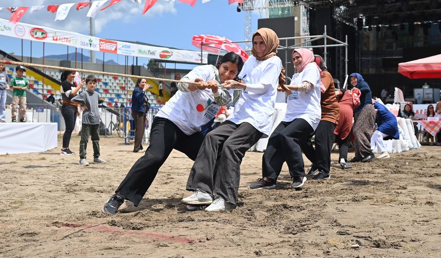 Kumluca'da kadınlara özel eğlence