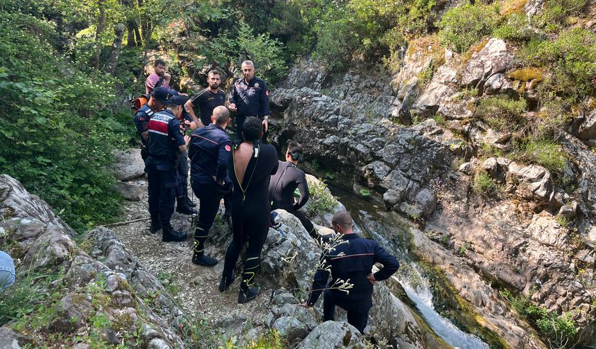 Mesire alanında dereye giren Arda boğuldu