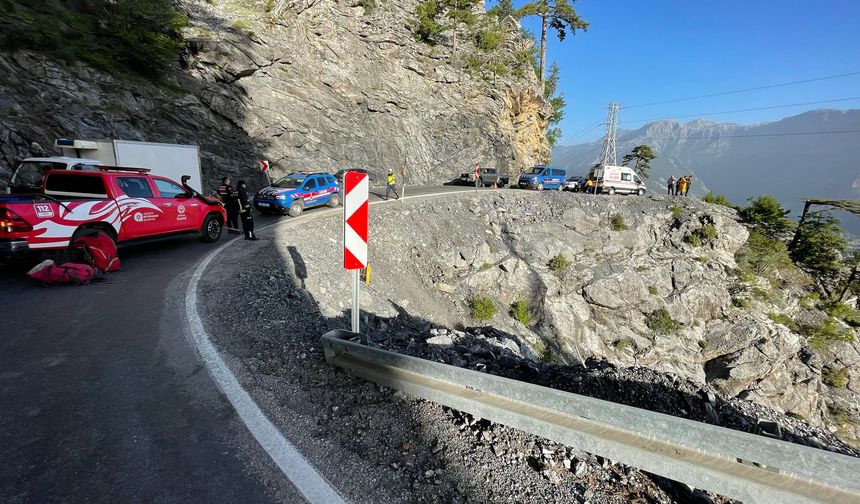 Otomobil uçuruma yuvarlandı: 1 ölü