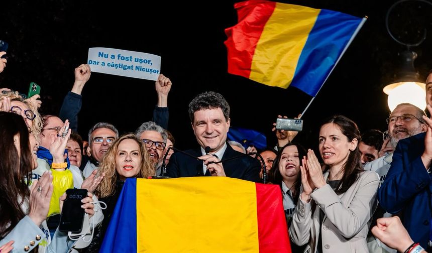 Romanya'da seçimin galibi Nicuşor Dan