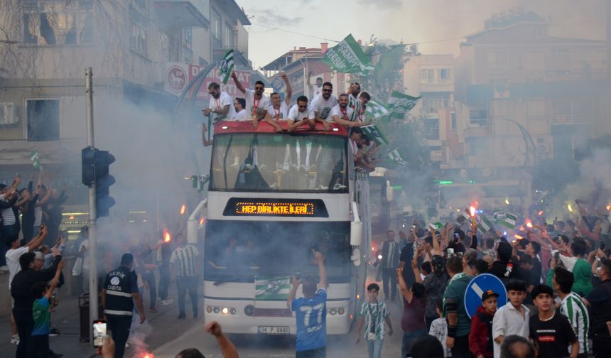 Serik Belediyespor'dan şampiyonluk coşkusu
