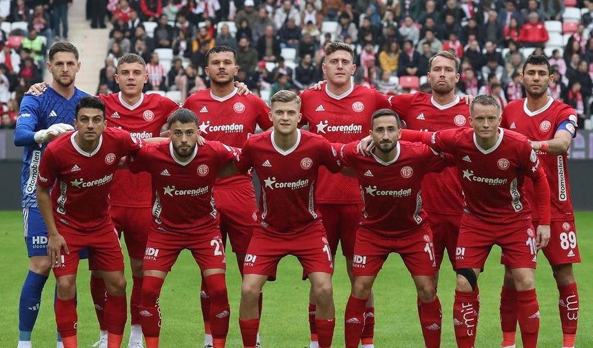 Akrep evinde seri yakaladı