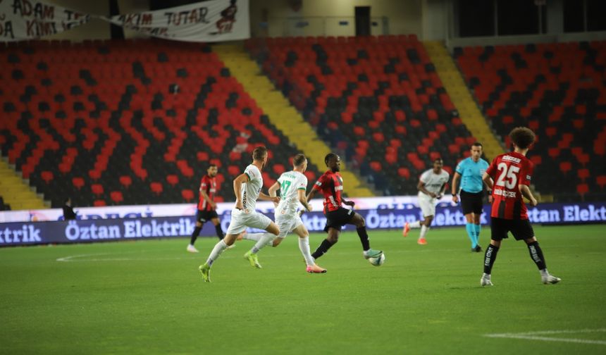 Alanyaspor Antep'ten 3 puanla döndü