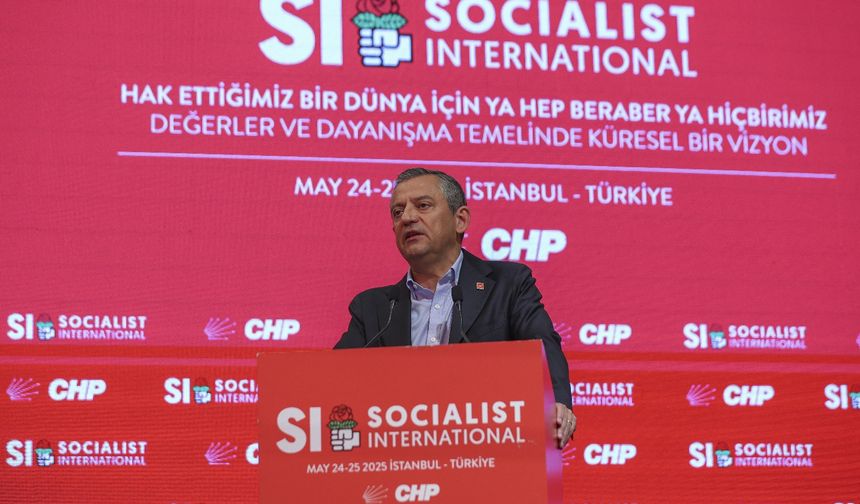 Özgür Özel, Sosyalist Enternasyonal Konsey Toplantısı'nda konuştu