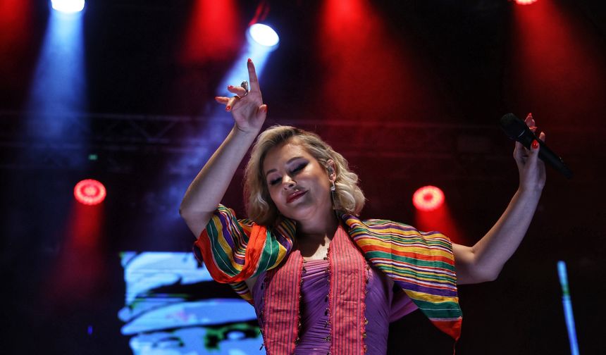 Festivalde Funda Arar coşkusu