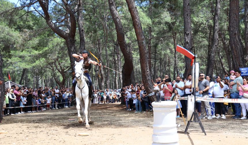 Antalya festivale akın etti