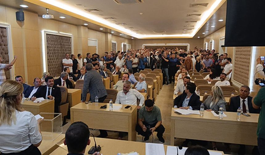 Manavgat’ta gergin meclis