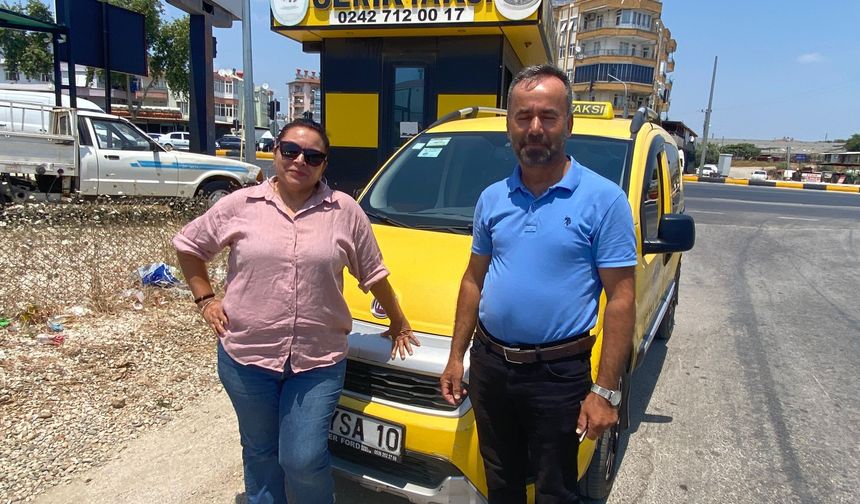 Müşteriler önce şaşırıyor, sonra tebrik ediyor