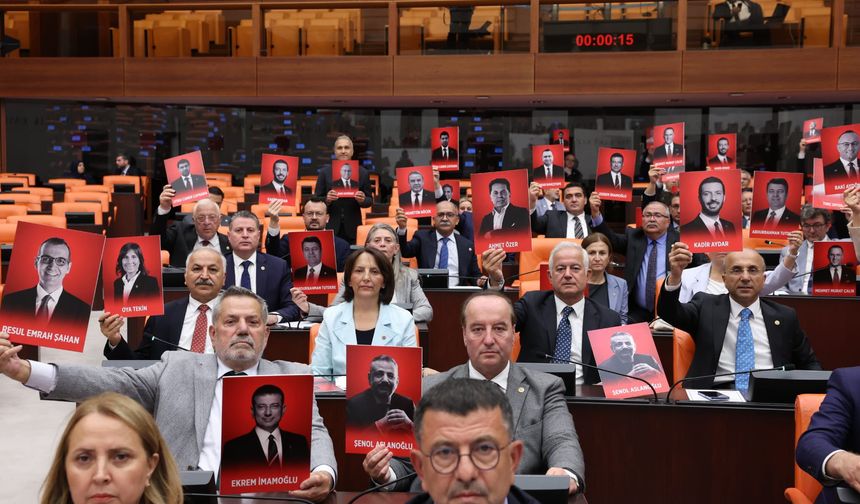 TBMM'de tutuklamalara karşı protesto