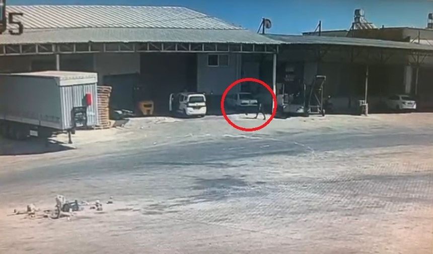 Patlamanın şiddeti kameralara yansıdı