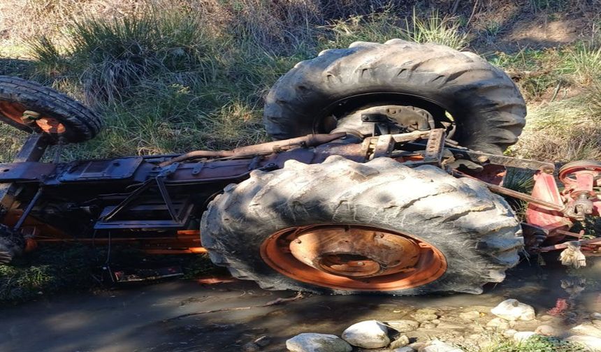 Traktörün altında can verdi