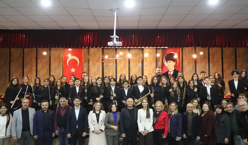 Gençlik Orkestrası'ndan Korkuteli'de konser