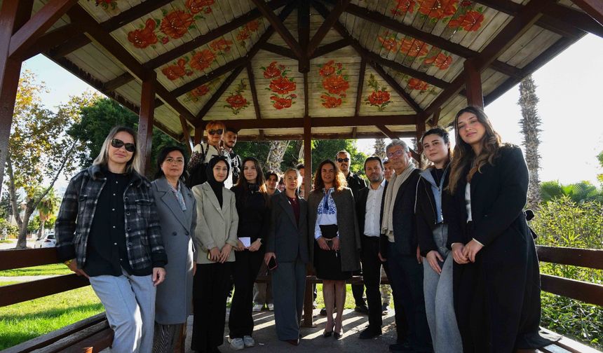 Akdeniz Üniversitesi’nden Muratpaşa Dostluk Parkları’na ziyaret