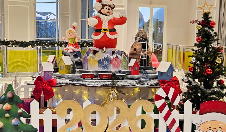 Antalya'da Noel ve yılbaşı renkliliği