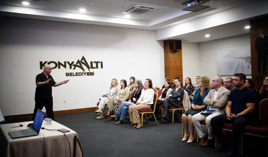 Yönetici kadrosuna liderlik eğitimi