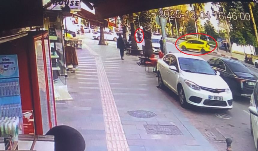 Metrelerce sürüklendiler o anlar kameraya yansıdı