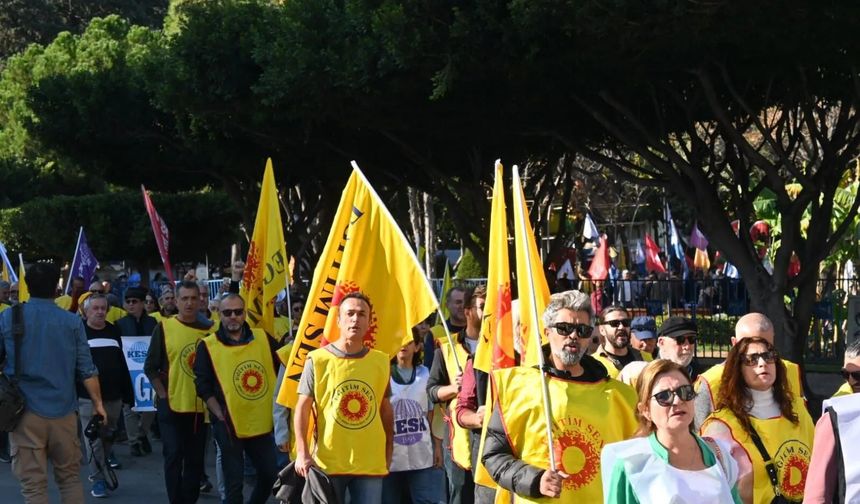 Geçinemeyenler sokağa indi