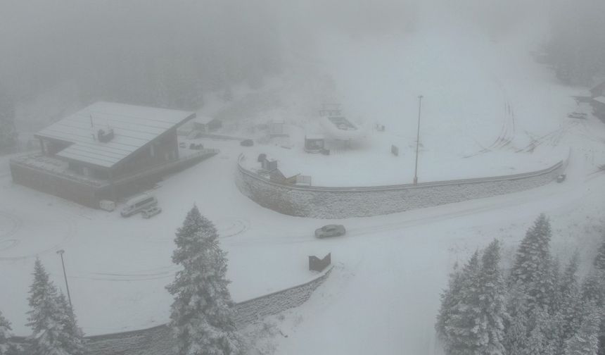 Kar kalınlığı 20 santimetreye ulaştı