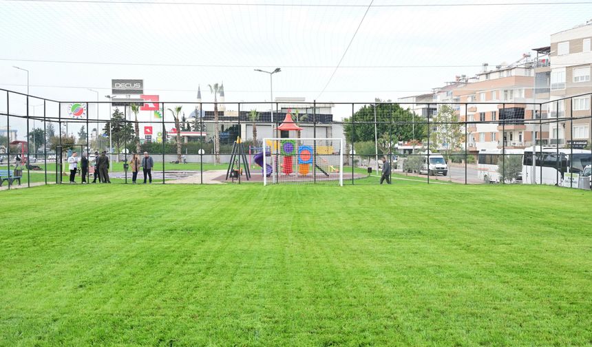 Başkan Kocagöz semt spor sahasını inceledi