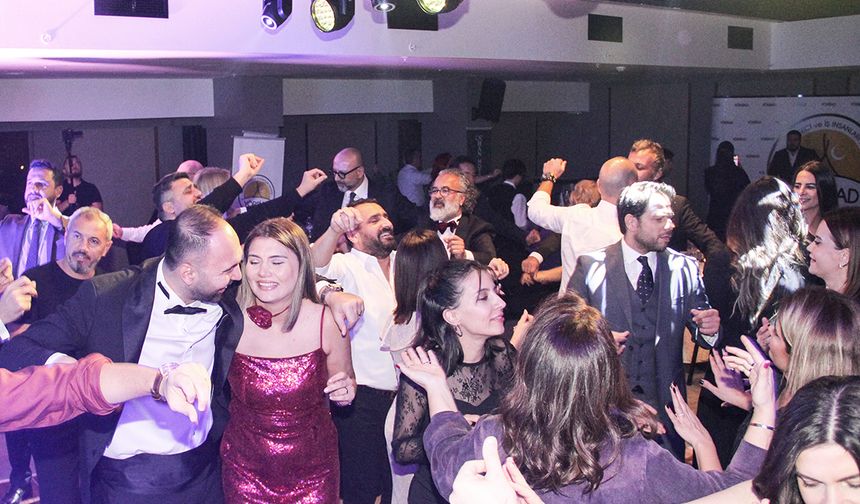 YÖRSİAD'dan yeni yıl partisi