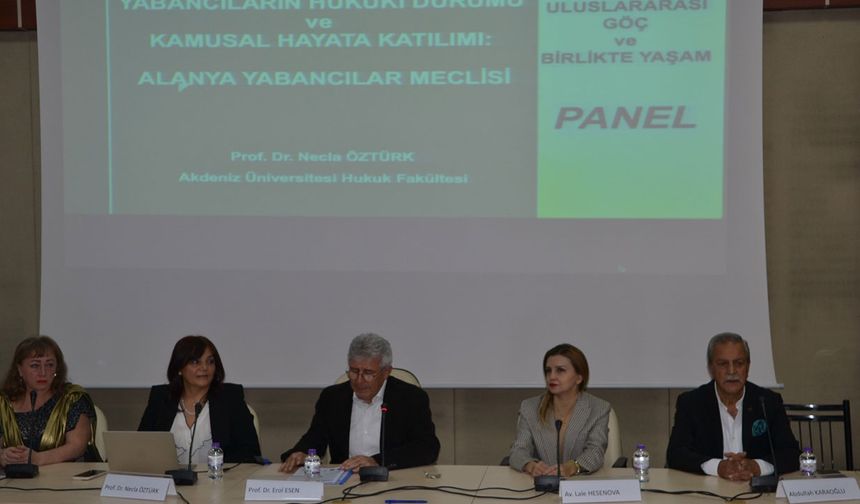 Akdeniz Üniversitesi’nde ‘Göç ve Birlikte Yaşam Paneli’