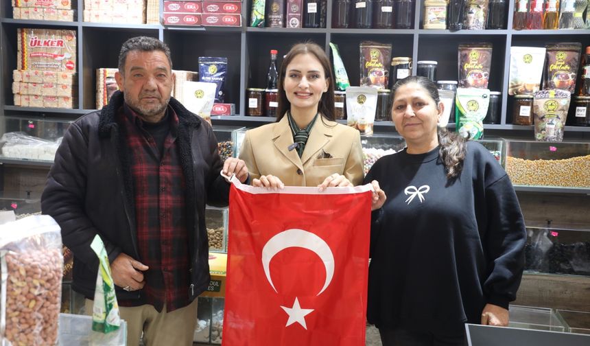 Korkuteli'de bayraklı tepki