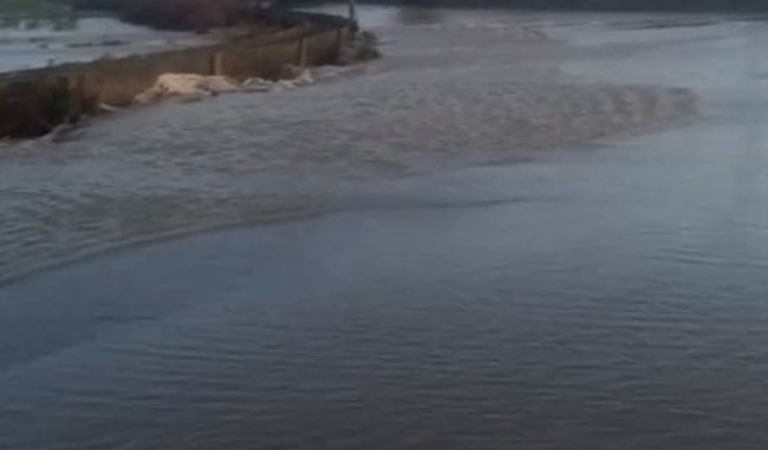 Serik'te tarım arazileri sular altında kaldı