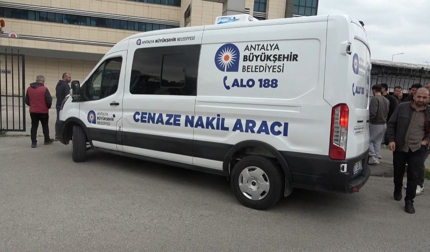 İnşaattan düşen genç işçi yaşamını yitirdi