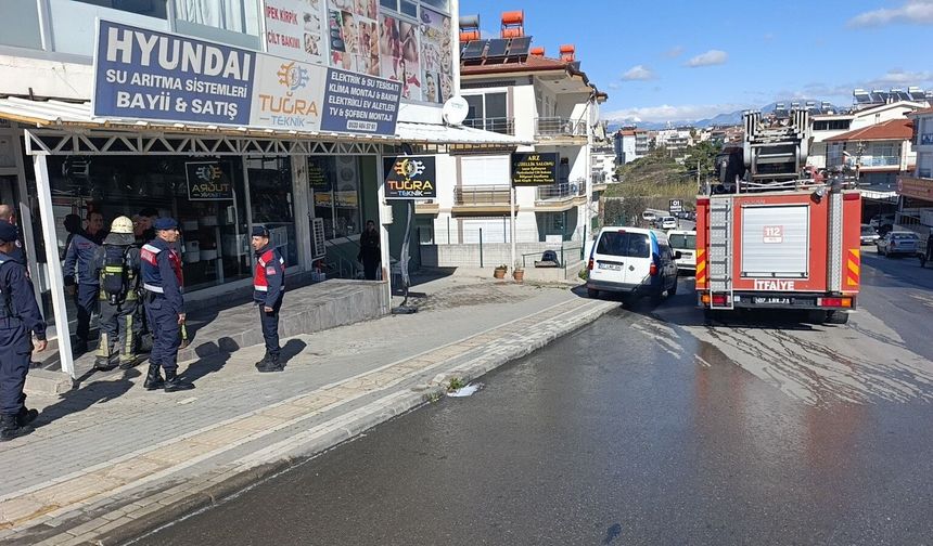 Manavgat'ta çıkan yangın ucuz atlatıldı