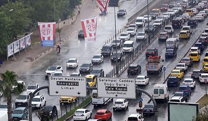 Antalya trafiği için robotik çözüm önerisi