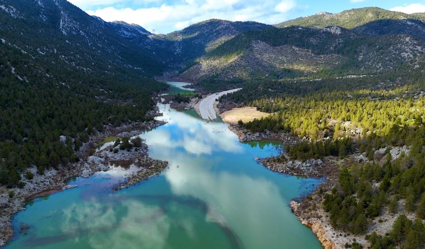 Antalya-Konya yolu ulaşıma kapandı