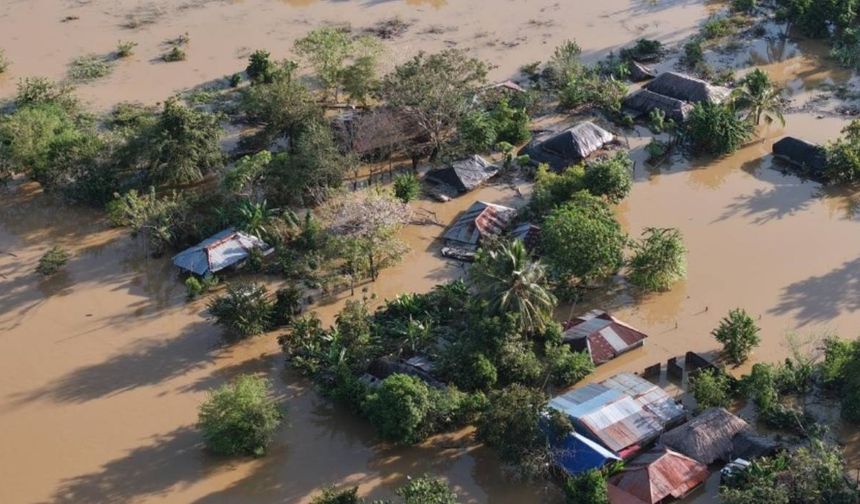 Kolombiya'da 6 kişi selde öldü
