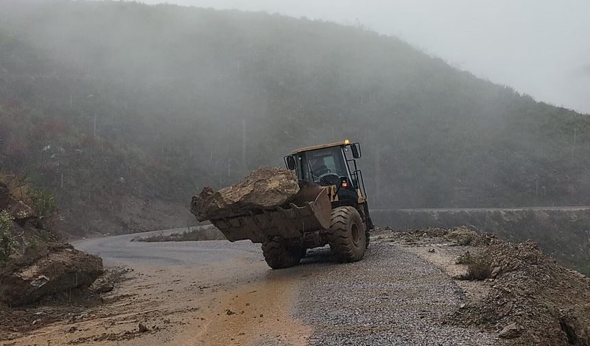 Alanya yollarında kış mesaisi sürüyor