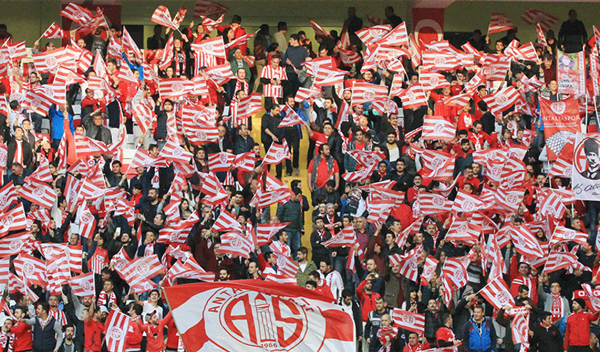 Antalyaspor taraftarı şova hazırlanıyor