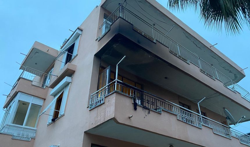 Serik'te apartmanda yangın paniği!